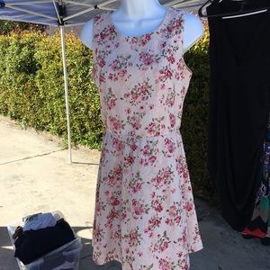 Beige lace pattern floral dress